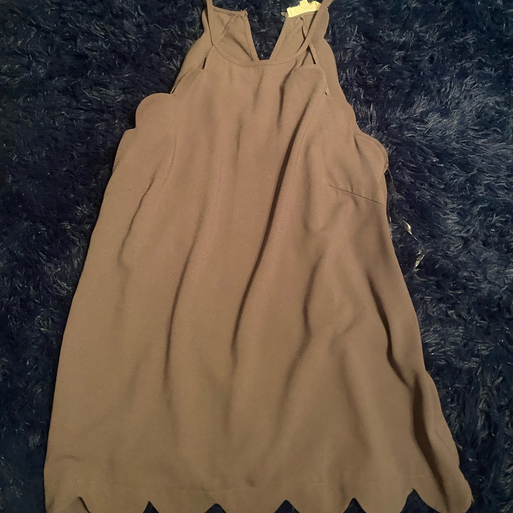 Boutique gray scallop top size M